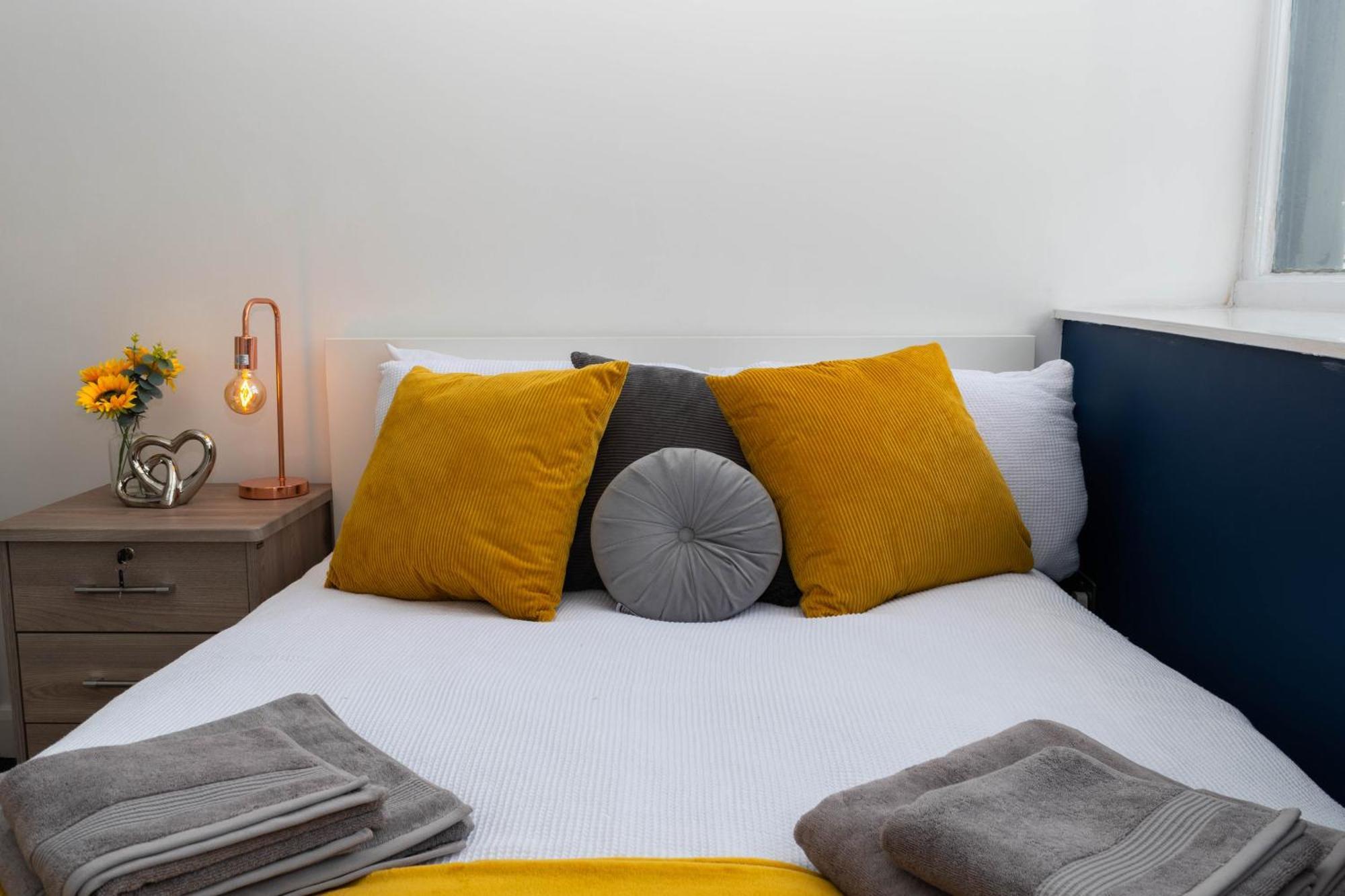 Sky Apartments Бредфорд Номер фото