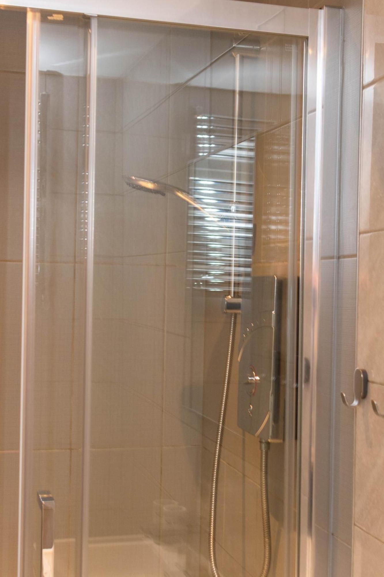 Sky Apartments Бредфорд Номер фото